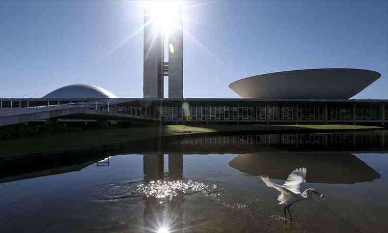 A Previdncia, por enquanto est sob os holofotes, entretanto  preciso ficar atento ao desequilbrio das contas pblicas(foto: Marcelo Camargo/Agncia Brasil)