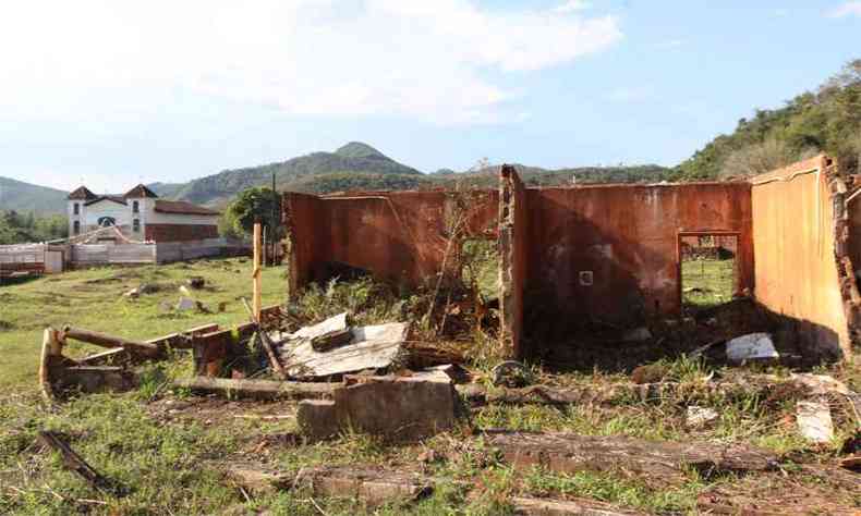 Paracatu, distrito de Mariana, foi um dos locais devastados pela lama de rejeitos em um dos maiores acidentes ambientais (foto: Jair Amaral/EM/D.A Press)