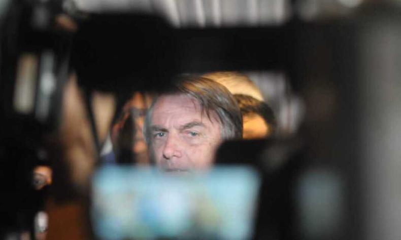 Bolsonaro concedeu entrevista coletiva em BH horas após decisão do TSE(foto: Alexandre Guzanshe/EM/ D.A. Press) Bolsonaro em BH após TSE torná-lo inelegível