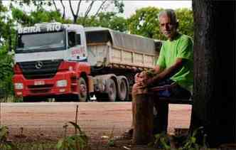 Jaques Paiva j parou de contar as vtimas de acidente no trecho da rodovia em Joo Pinheiro(foto: Edilson Rodrigues/CB/D.A. Press )