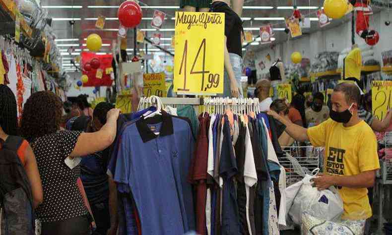 Lojas de roupas e outras consideradas no essenciais de BH esto fechadas desde 11 de janeiro(foto: Edsio Ferreira/EM/D.A Press)