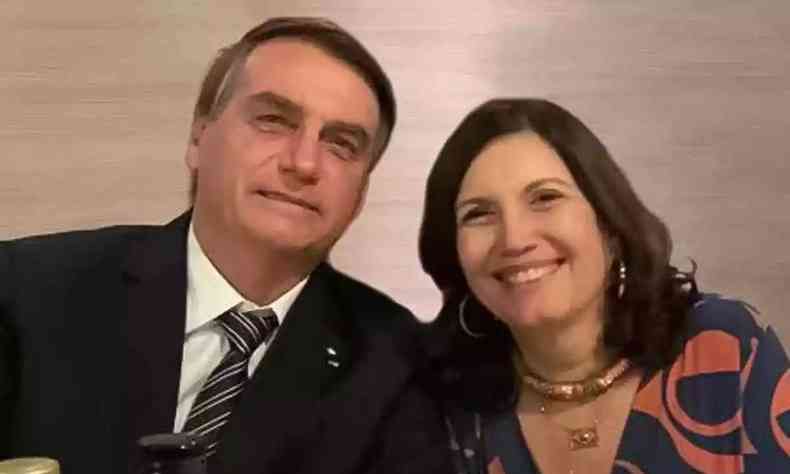 Jair Bolsonaro ao lado de Bia Kicis