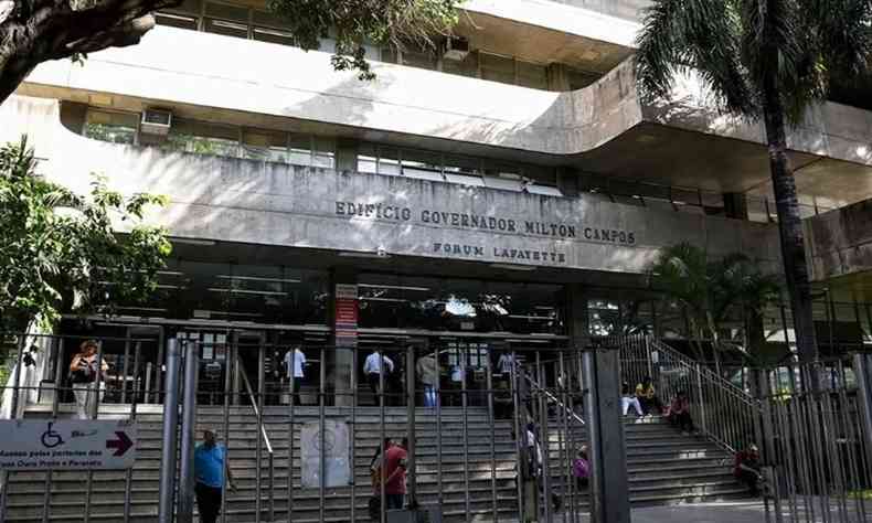 Sentena foi dada durante sesso do Tribunal do Jri no incio da madrugada desta quarta-feira (26/10). 