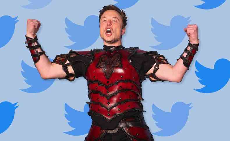 Musk fantasiado, aparentemente de gladiador, em frente a painel com o pssaro smbolo do Twitter