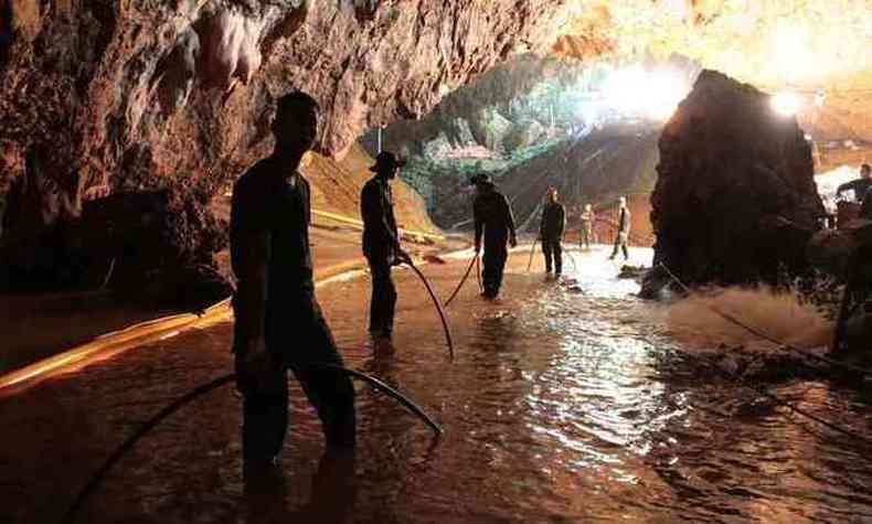 caverna na tailndia onde crianas ficaram isoladas