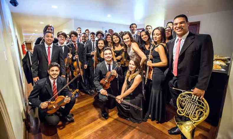 Academia Jovem Concertante forma grupos que tm se apresentado em salas importantes do pas(foto: Daniel Ebendinger/divulgao)