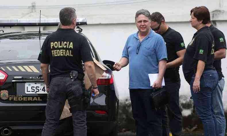 O ex-governador do Rio de Janeiro, Anthony Garotinho, ao ser preso em setembro (foto: WILTON JUNIOR/ESTADO CONTEDO RJ )