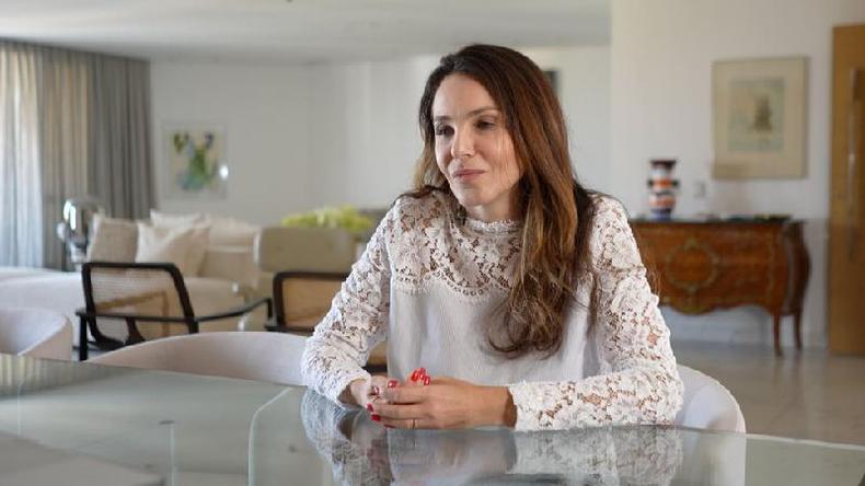Ana Jalenna em entrevista  BBC