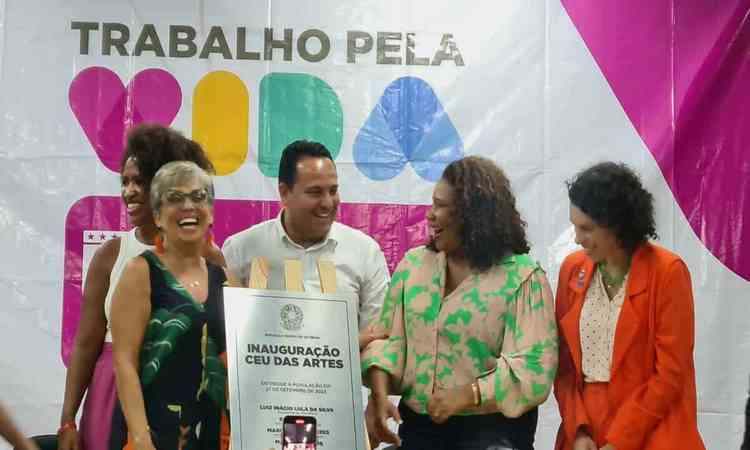 Inaugurao do espao CEU das Artes com a presena da prefeita de Contagem e da ministra da cultura