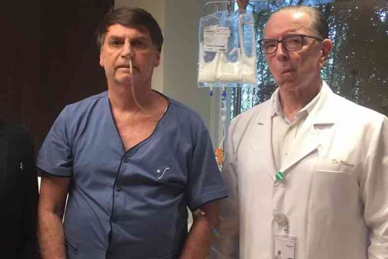 Em foto de 2019, Bolsonaro e o dr. Antnio Luiz Macedo, mdico que operou o presidente aps a facada (foto: Reproduo/Twitter)