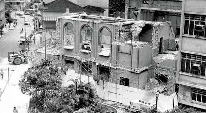 Com projeto assinado por Raffaello Berti, espao foi derrubado em outubro de 1983(foto: Pedro Graeff/EM - 1983 )