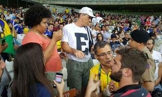 Grupos contra Temer e contra Dilma manifestaram no Mineir�o(foto: Fl�via Ayer EM DA Press)