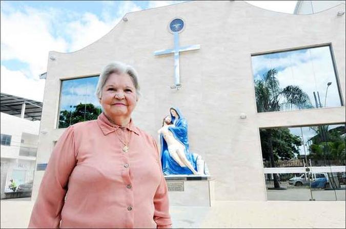 'O retorno dela seria muito importante para nossa história e nosso patrimônio. Quem sabe alguém pode nos ajudar com alguma informação', diz Maria Celeste de Abreu (foto: Túlio Santos/EM/D.A Press) 'O retorno dela seria muito importante para nossa história e nosso patrimônio. Quem sabe alguém pode nos ajudar com alguma informação', diz Maria Celeste de Abreu (foto: Túlio Santos/EM/D.A Press)