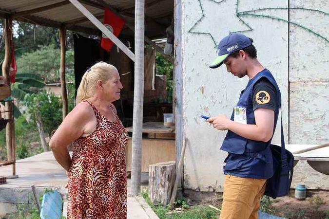 Cerca de 1,9 mil recenseadores estão na reta final do levantamento de dados, que já indicam expansão de 50 mil propriedades rurais em Minas(foto: Helena Talmann/Divulgação) Cerca de 1,9 mil recenseadores estão na reta final do levantamento de dados, que já indicam expansão de 50 mil propriedades rurais em Minas(foto: Helena Talmann/Divulgação)