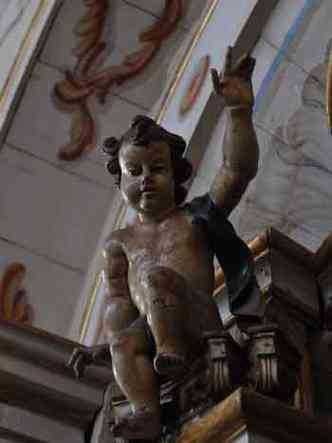 Anjo barroco do santurio de Santa Luzia, um dos trs levados a leilo h 20 anos, no Rio de Janeiro