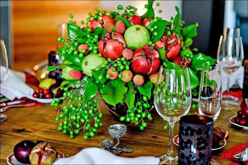 Centro de mesa com frutas naturais(foto: Flvia Bittar/divulgao)