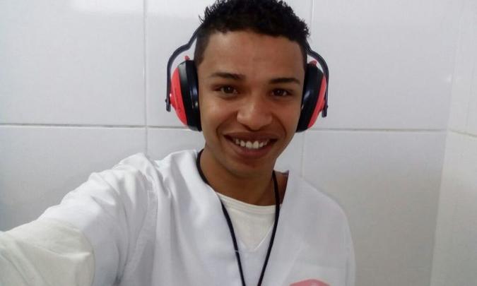 Jonathan saiu de casa em 14 de junho dizendo que voltaria, mas até hoje não apareceu(foto: Álbum de família/Divulgação) Jonathan saiu de casa em 14 de junho dizendo que voltaria, mas até hoje não apareceu(foto: Álbum de família/Divulgação)