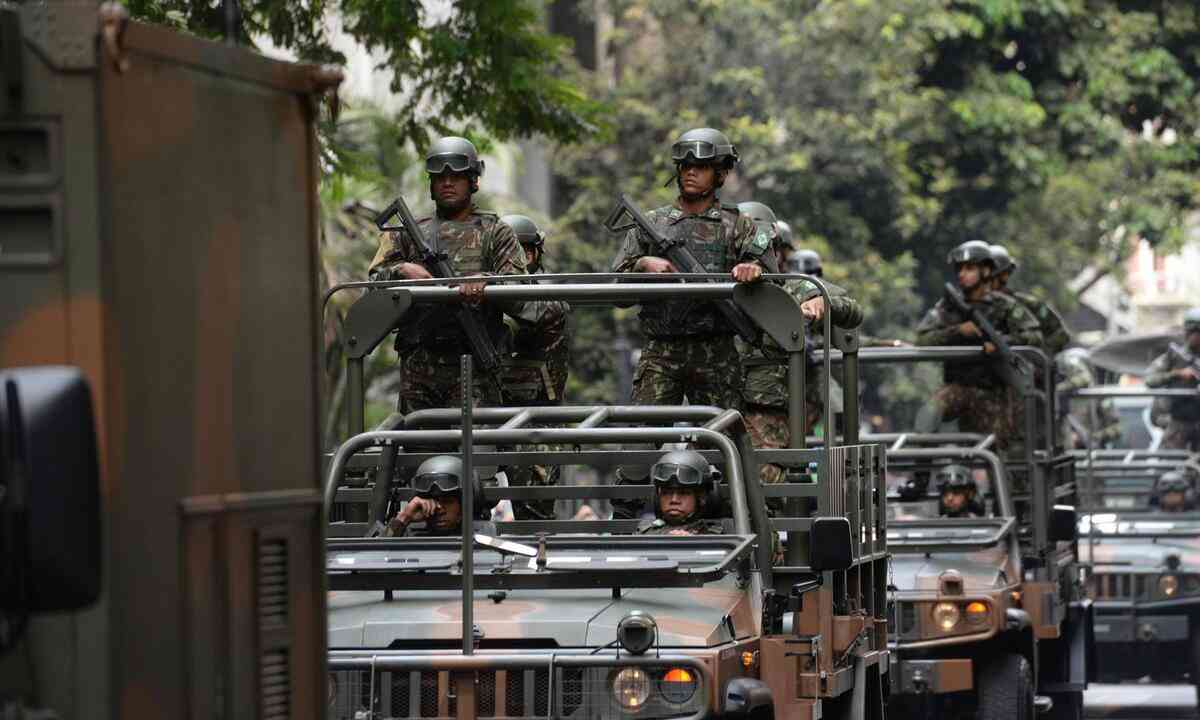  Exército quer prisão de mais 2 militares no caso do furto de metralhadoras 