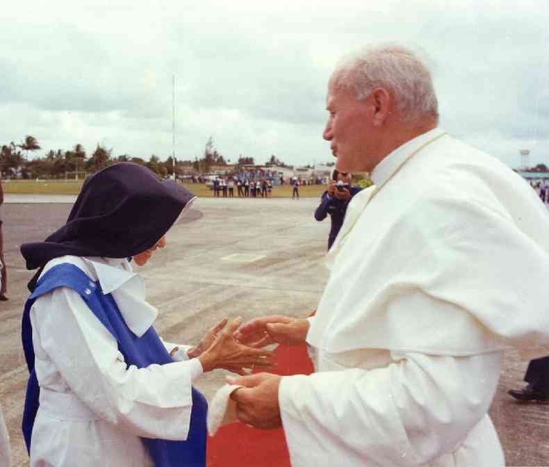 Irm Dulce e papa Joo Paulo 2