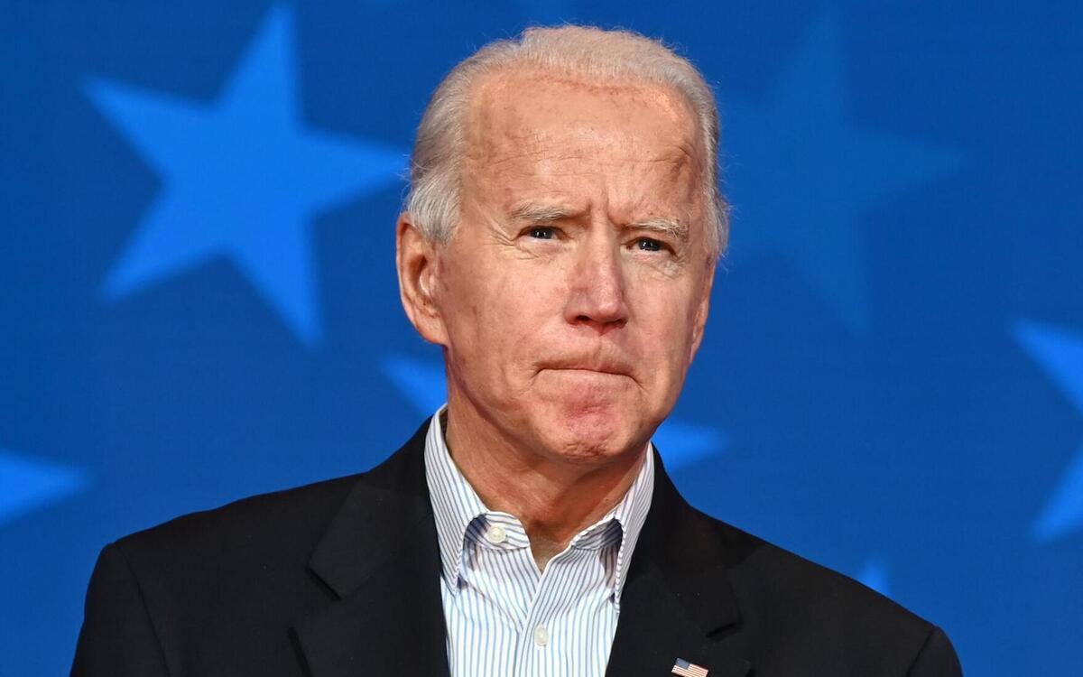 Biden reassume funções presidenciais