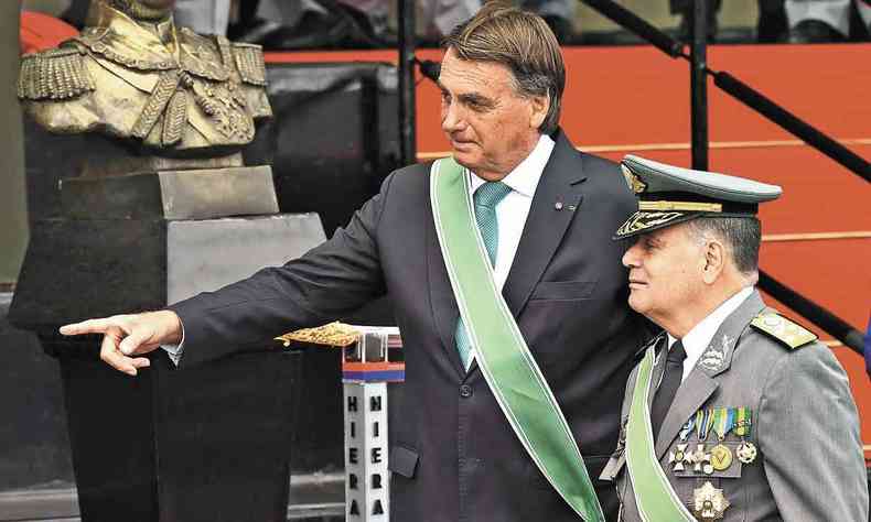 Bolsonaro participou ontem da celebrao do Dia do Exrcito e adotou tom ameno em relao ao Tribunal Superior Eleitoral
