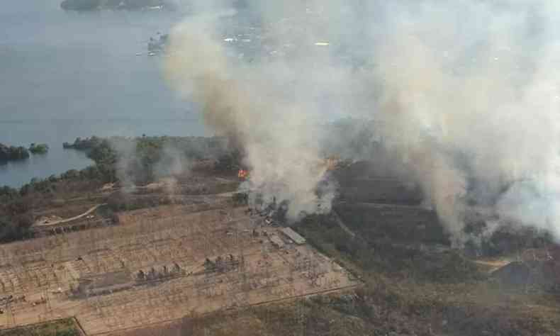 Incio do incndio teria ocorrido em fazenda do lado paulista