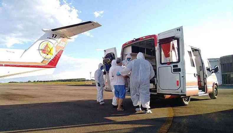 Os pacientes foram levados para o Hospital de Campanha (foto: Crdito: Divulgao/Samu)