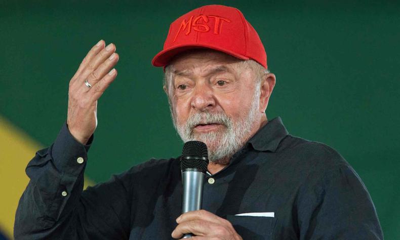 Entre os entrevistados que no recebem nem moram com algum que recebe o auxlio, Lula tem 40%