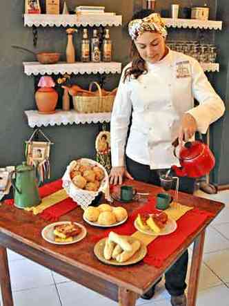 Po de queijo, broa e outras quitandas do restaurante Roa Grande ajudam a contar a histria de Lete(foto: Juarez Rodrigues/EM/D.A Press)