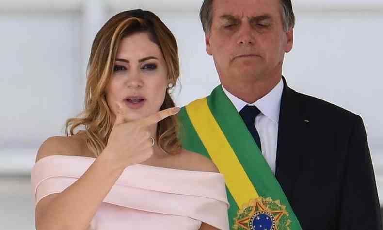 A primeira-dama Michelle Bolsonaro ao lado do presidente(foto: Agncia Brasil )