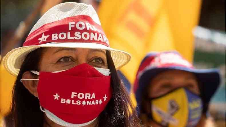 Protesto contra Bolsonaro em Braslia no ms de agosto; pesquisas eleitorais mostram liderana do petista Lus Incio Lula da Silva e desvantagem do atual presidente