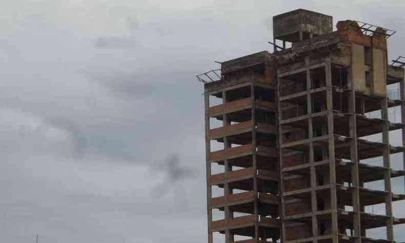 Tempo amanheceu nublado em BH e h possibilidades de pancadas de chuva(foto: Gladyston Rodrigues/EM/D.A PRESS)