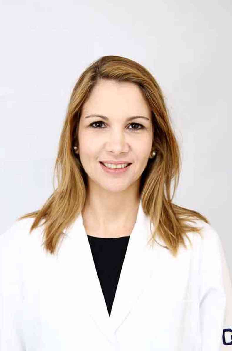 Oncologista Clarissa Baldotto, diretora da SBOC, alerta para os perigos do uso do asbesto(foto: Arquivo Pessoal)