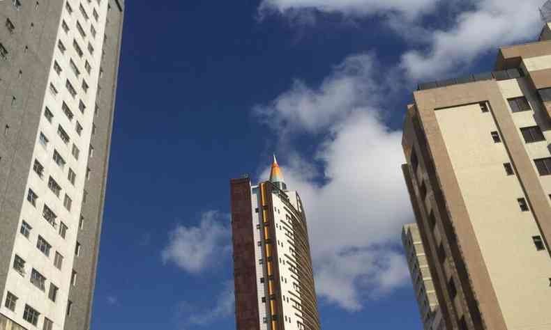 Domingo de cu claro em Belo Horizonte(foto: Edesio Ferreira/EM/D.A Press)