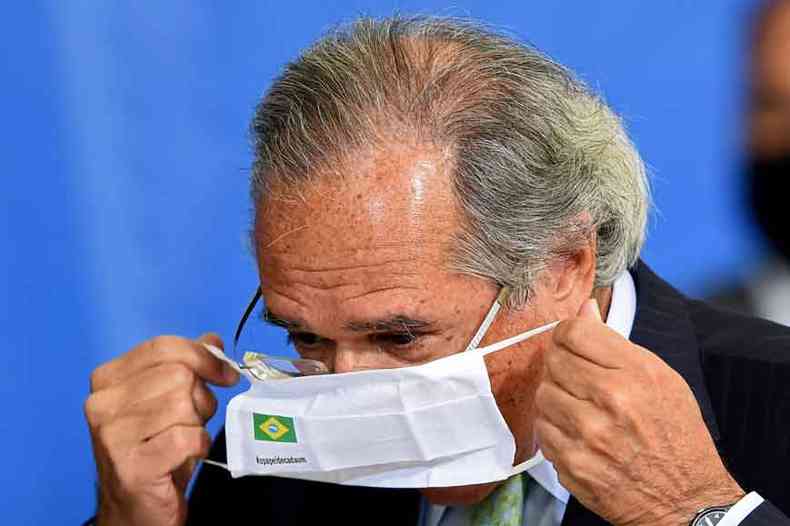 Ministro da Economia, Paulo Guedes, tem defendido vis de derrubada dos privilgios (foto: Evaristo S/AFP - 1/12/20)