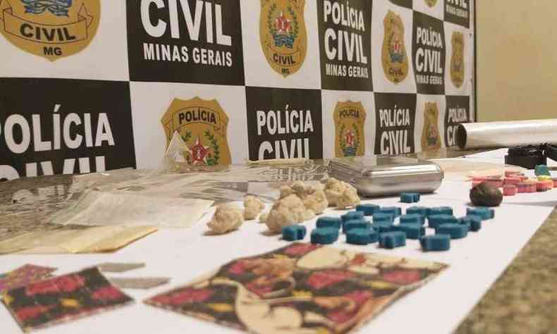 As drogas estavam em poder um nico traficante que foi preso(foto: PCMG)
