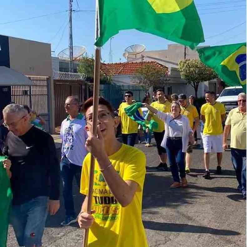 Joo Pedro Martin, de 20 anos, em ato a favor de Jair Bolsonaro em sua cidade no interior de SP