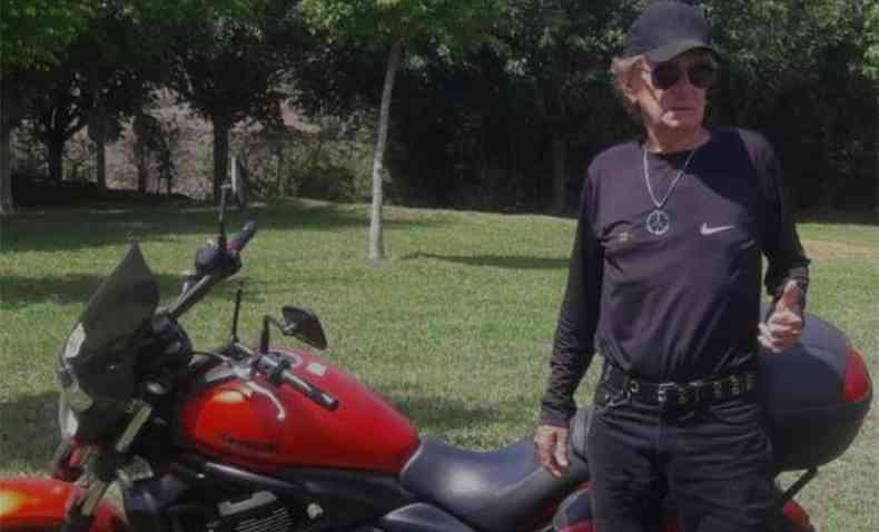 Antnio de Pdua Cunha  apaixonado por motos