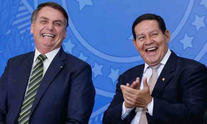 Hamilton Mouro diferiu de discurso do presidente Jair Bolsonaro sobre compra de vacina chinesa(foto: Isac Nbrega/PR)