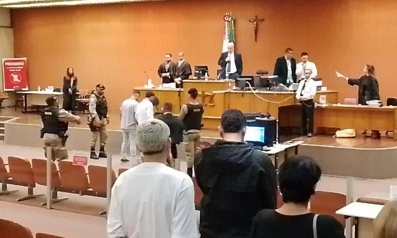 Integrantes da torcida organizada Máfia Azul foram condenados pelo 1º Tribunal do Júri, no Fórum Lafayette, em Belo Horizonte(foto: Joubert Oliveira/Fórum Lafayette) Integrantes da torcida organizada Máfia Azul foram condenados pelo 1º Tribunal do Júri, no Fórum Lafayette, em Belo Horizonte
