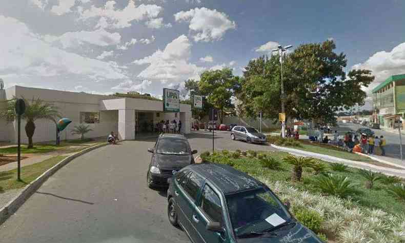 Jovem se passou por mdico e atendeu pacientes no ltimo sbado(foto: Reproduo/Google Street View)
