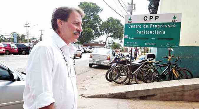 Delbio Soares retorna ao presdio aps seu primeiro dia de trabalho na CUT(foto: Bruno Peres/CB/D.A Press - 21/01/14)