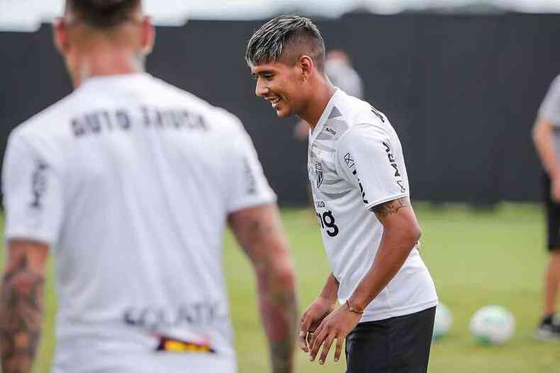 Zaracho admitiu que adaptao no est sendo fcil(foto: Bruno Cantini/Atltico)