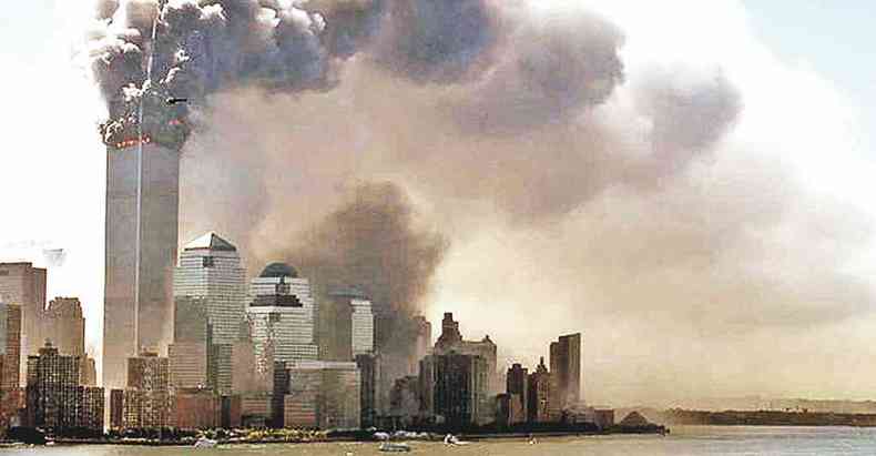 Ataques, incluindo o das Torres Gmeas em Nova York, deixaram quase 3 mil mortos