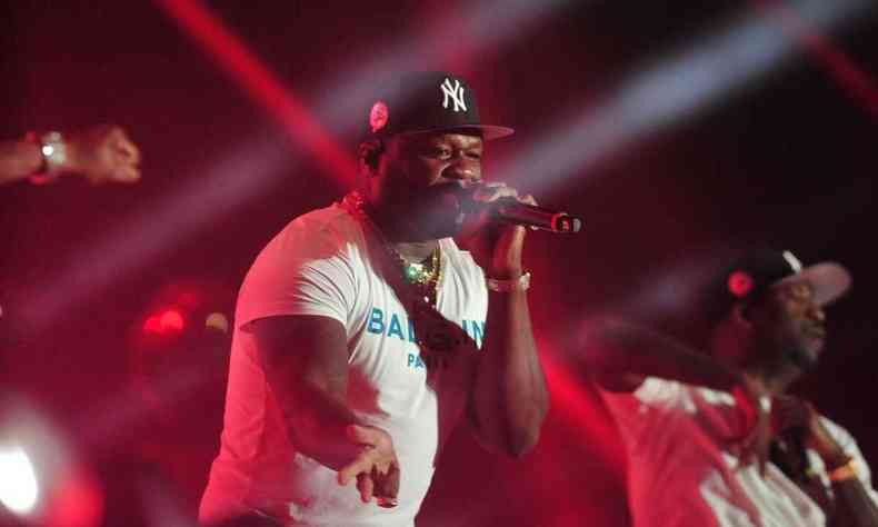Rapper 50 Cent no palco, no Mineiro