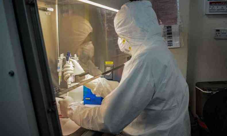 Indstria farmacutica mundial faz esforo conjunto entre pases para descobrir vacina ao novo coronavrus(foto: Brian ONGORO / AFP)