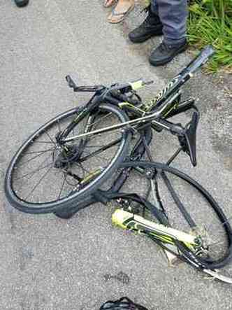 Bike em que Hugo Cavanelas treinava ficou destruda(foto: Reproduo/Facebook)