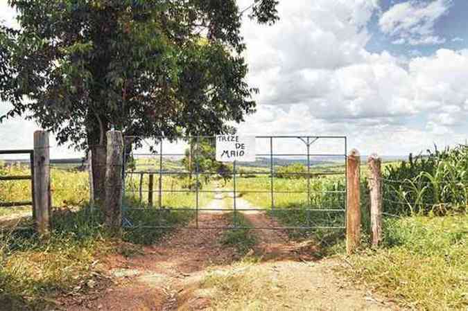 Entrada do Treze de Maio, em Ibi: todas as 10 famlias assentadas venderam os lotes e deixaram o lugar. Agora, o Incra quer retomar os terrenos(foto: Tulio Santos/EM/D.A PRESS)