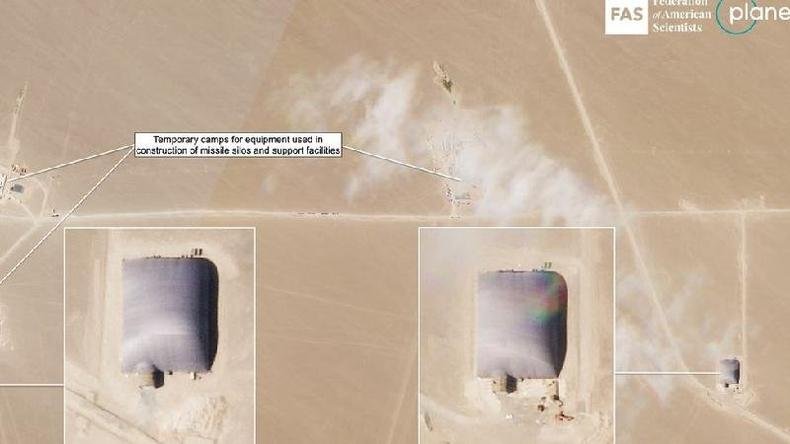 Silos s�o constru�dos sob enormes tendas(foto: FAS/PLANET LAB INC)