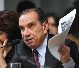 O senador Aloysio Nunes Ferreira (PSDB-SP) afirmou que n�o foram convocados todos as pessoas que ele pediu(foto: Geraldo Magela/ Ag�ncia Senado )